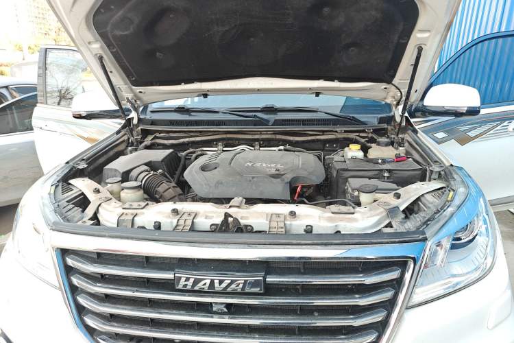Used Haval H9 2017 2.0T Diesel 4x4 Luxury 7-Seater Engine Bay