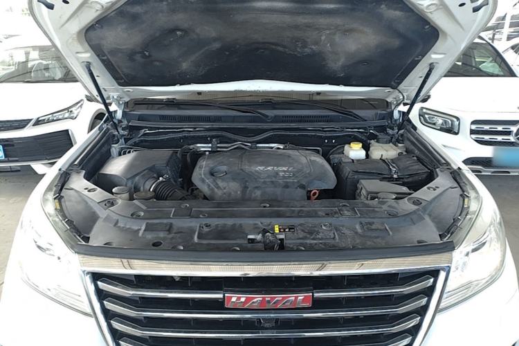 Used Haval H9 2017 2.0T Diesel 4x4 Premium 5-Seater Engine Bay
