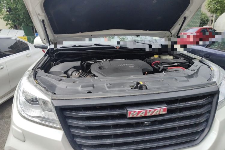 Used Haval H9 2017 2.0T Diesel 4x4 Premium 5-Seater Engine Bay