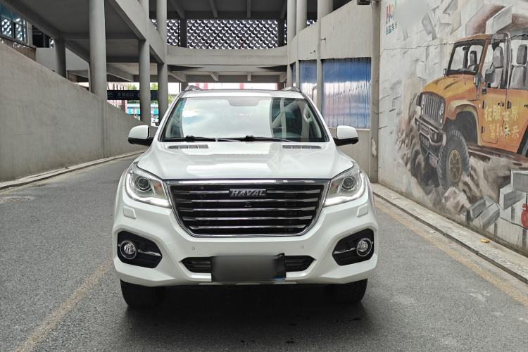 Used Haval H9 2017 2.0T Gasoline 4x4 Luxury 7-Seater Exterior 1