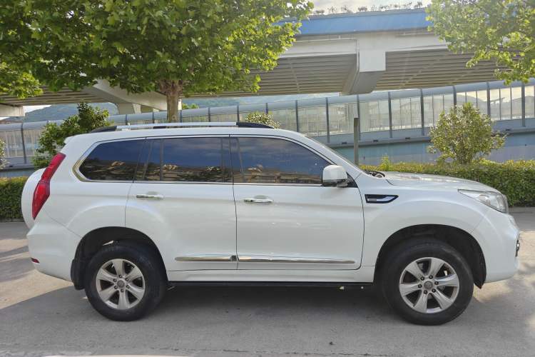 Used Haval H9 2017 2.0T Gasoline 4x4 Premium 5-Seater Exterior 2