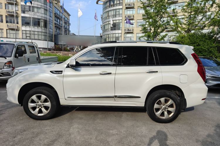 Used Haval H9 2017 2.0T Gasoline 4x4 Premium 5-Seater Exterior 3
