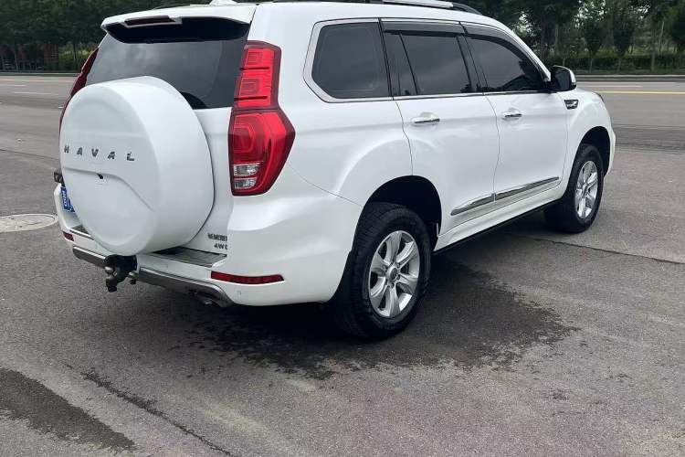 Used Haval H9 2017 2.0T Gasoline 4x4 Luxury 7-Seater Exterior 3