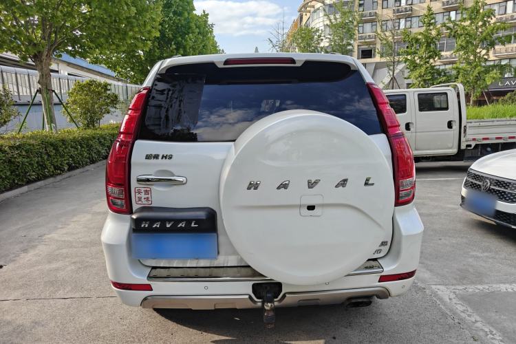 Used Haval H9 2017 2.0T Gasoline 4x4 Premium 5-Seater Exterior 4