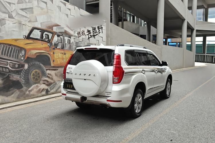Used Haval H9 2017 2.0T Gasoline 4x4 Luxury 7-Seater Exterior 4