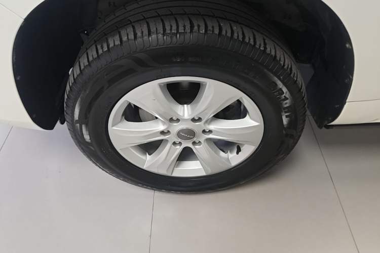 Used Haval H9 2017 2.0T Gasoline 4x4 Premium 5-Seater Exterior 4