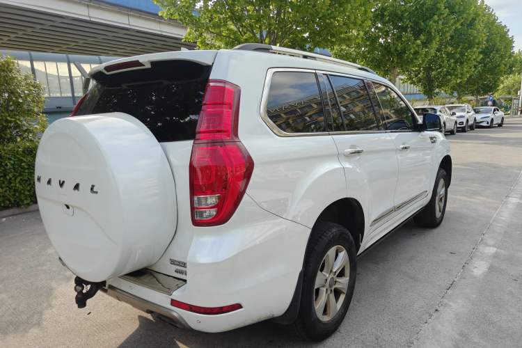 Used Haval H9 2017 2.0T Gasoline 4x4 Premium 5-Seater Exterior 5