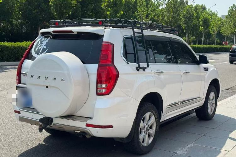 Used Haval H9 2017 2.0T Gasoline 4x4 Luxury 7-Seater Exterior 5