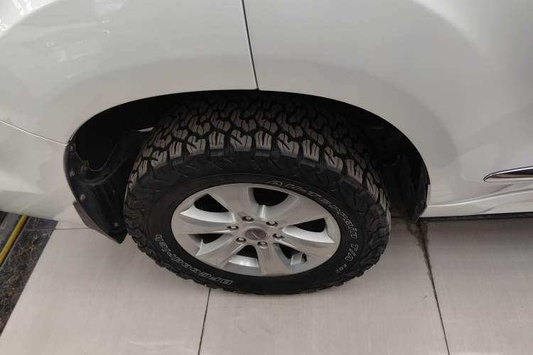 Used Haval H9 2017 2.0T Gasoline 4x4 Premium 5-Seater Exterior 8