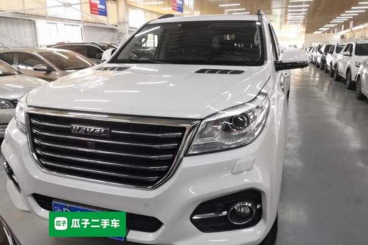 Used Haval H9 2017 2.0T Gasoline 4x4 Luxury 7-Seater Front