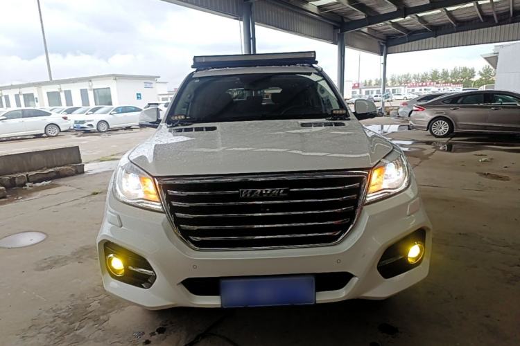 Used Haval H9 2017 2.0T Gasoline 4x4 Luxury 7-Seater Front