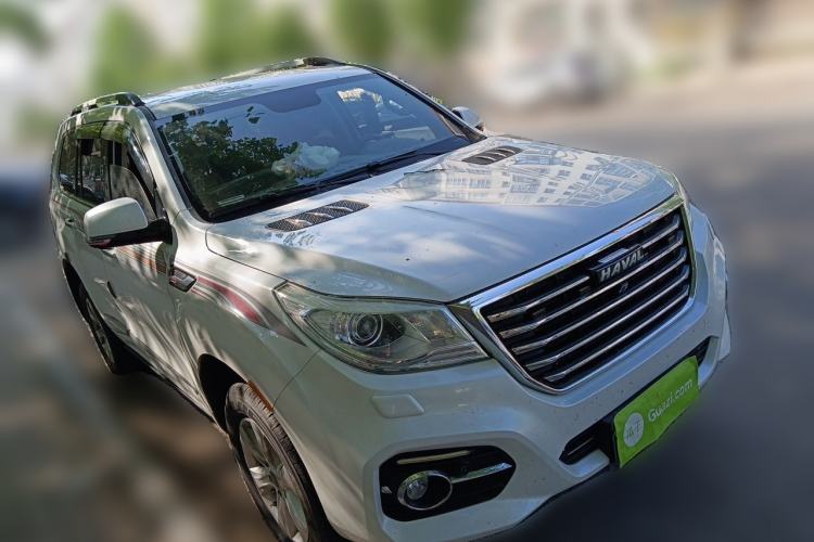 Used Haval H9 2017 2.0T Gasoline 4x4 Premium 5-Seater Front Right 45 Deg