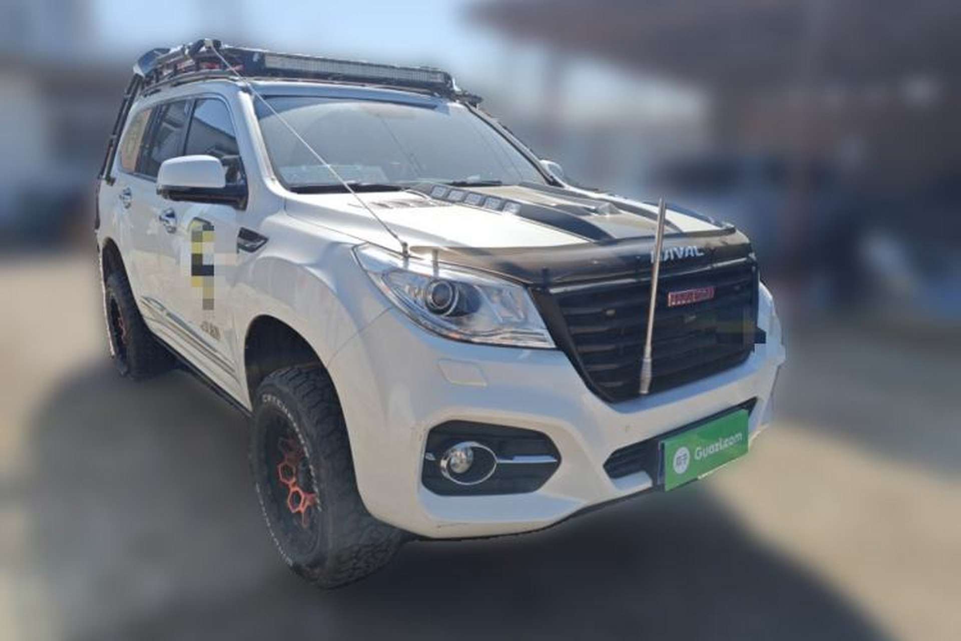 Used Haval H9 2017 2.0T Gasoline 4x4 Luxury 7-Seater Front Right 45 Deg