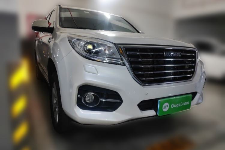 Used Haval H9 2017 2.0T Gasoline 4x4 Premium 5-Seater Front Right 45 Deg