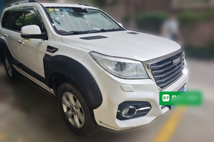 Used Haval H9 2017 2.0T Gasoline 4x4 Premium 5-Seater Front Right 45 Deg
