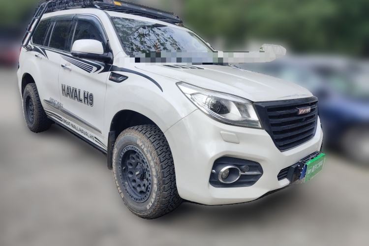 Used Haval H9 2017 2.0T Diesel 4x4 Premium 5-Seater Front Right 45 Deg