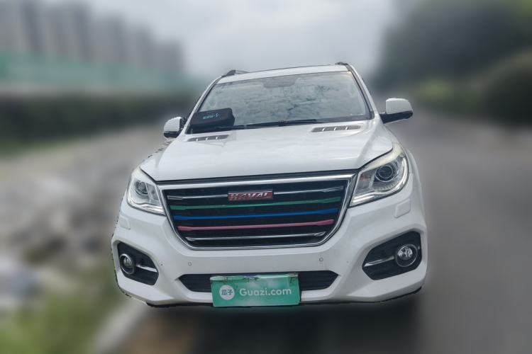 Used Haval H9 2017 2.0T Gasoline 4x4 Luxury 7-Seater Front