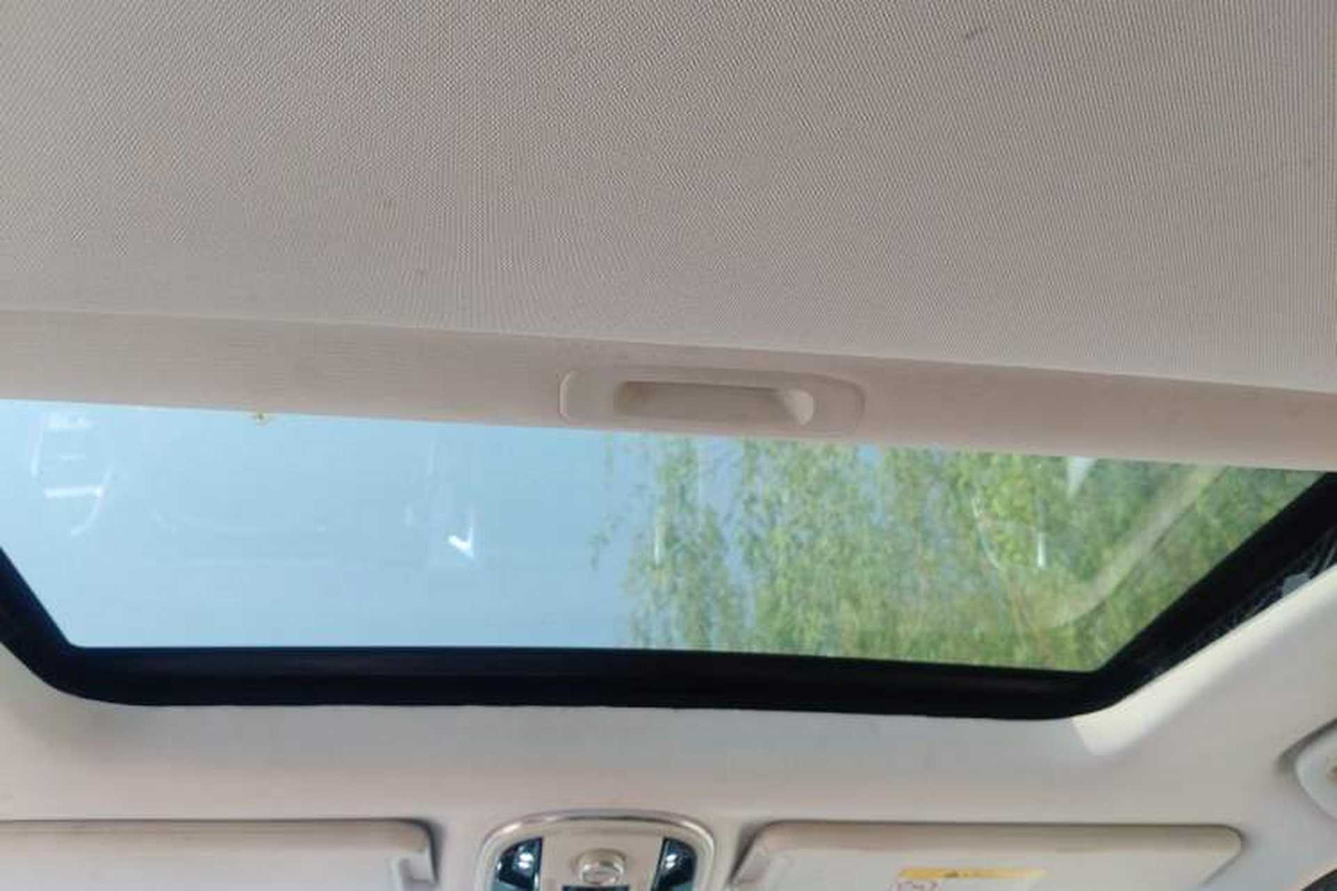 Used Haval H9 2017 2.0T Gasoline 4x4 Luxury 7-Seater Headliner