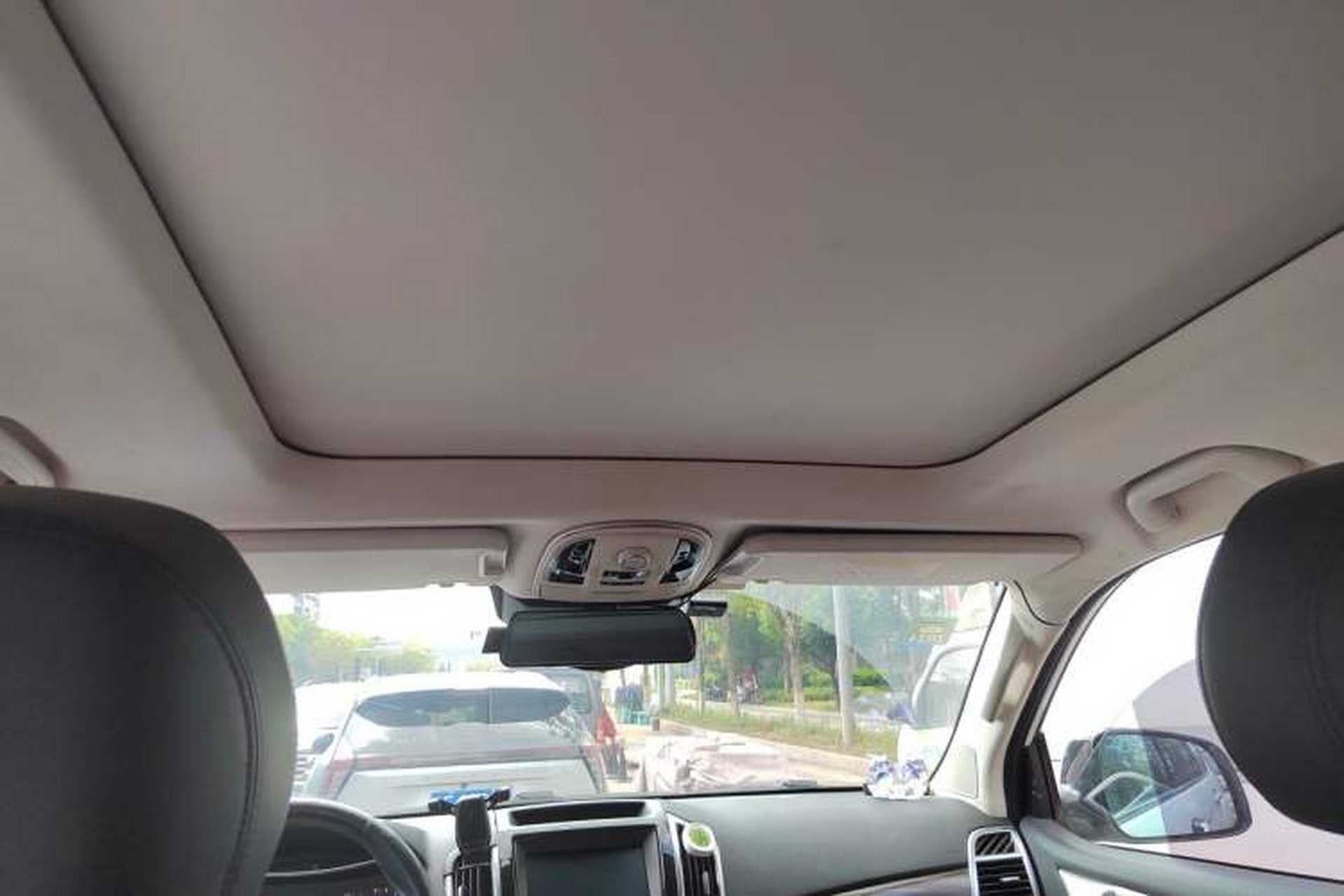 Used Haval H9 2017 2.0T Gasoline 4x4 Prestige Model 7 Seats Headliner