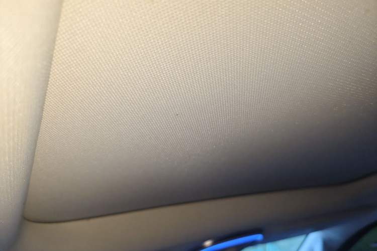 Used Haval H9 2017 2.0T Gasoline 4x4 Luxury 7-Seater Headliner