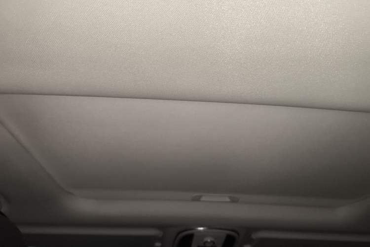 Used Haval H9 2017 2.0T Gasoline 4x4 Comfort Edition 5 Seats Headliner