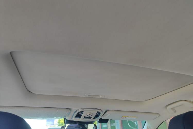 Used Haval H9 2017 2.0T Gasoline 4x4 Luxury 7-Seater Headliner