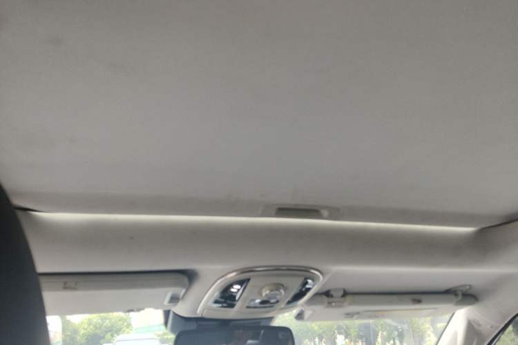 Used Haval H9 2017 2.0T Gasoline 4x4 Luxury 7-Seater Headliner