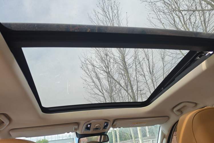 Used Haval H9 2017 2.0T Gasoline 4x4 Premium 5-Seater Headliner