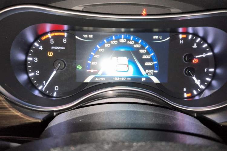 Used Haval H9 2017 2.0T Diesel 4x4 Premium 5-Seater Instrument Cluster
