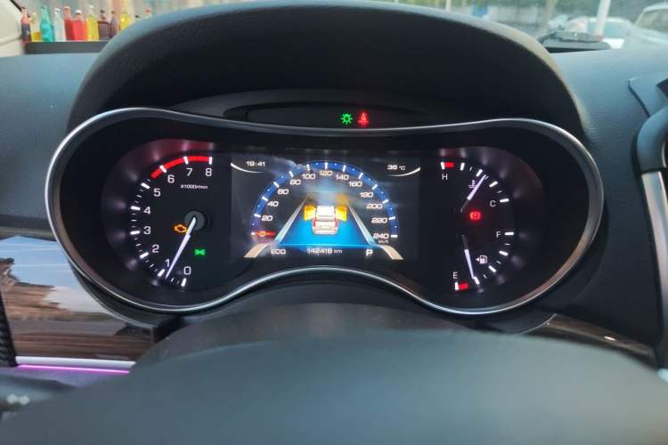 Used Haval H9 2017 2.0T Gasoline 4x4 Luxury 7-Seater Instrument Cluster