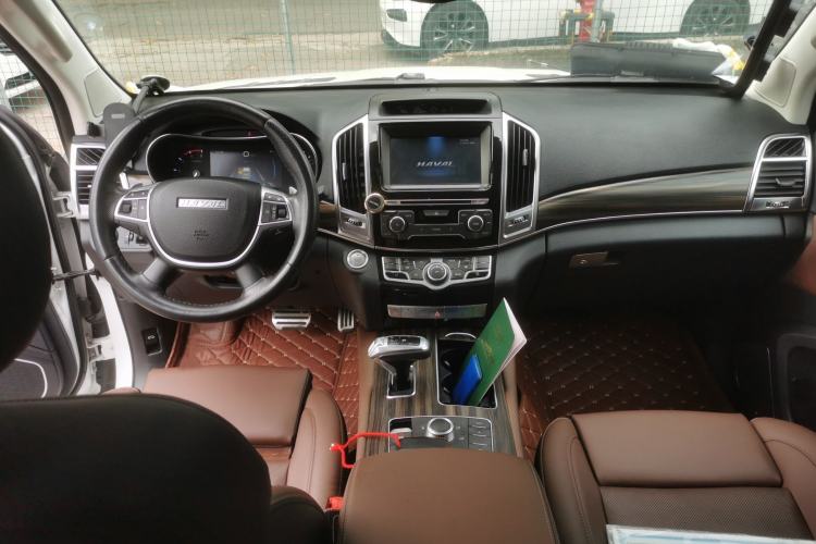 Used Haval H9 2017 2.0T Diesel 4x4 Premium 5-Seater Interior 2