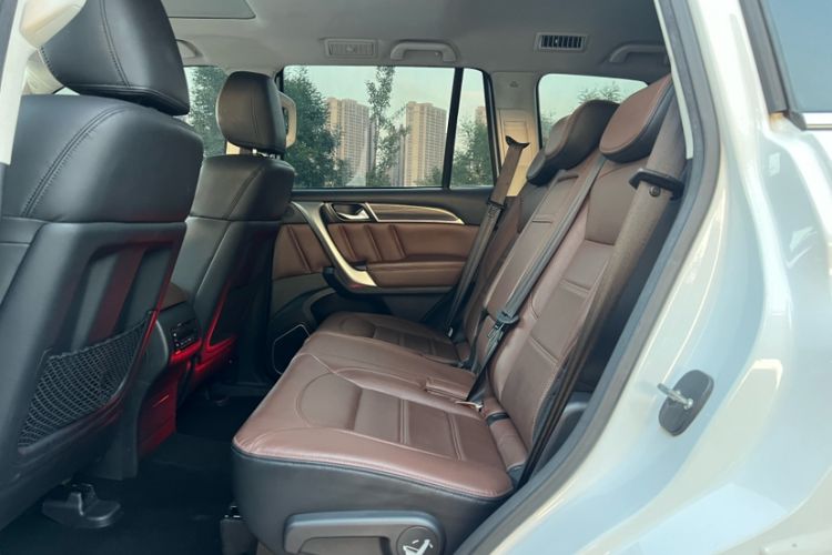 Used Haval H9 2017 2.0T Diesel 4x4 Luxury 7-Seater Interior 3