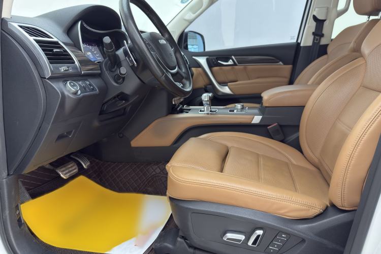 Used Haval H9 2017 2.0T Gasoline 4x4 Premium 5-Seater Interior 3