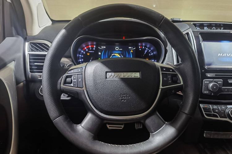 Used Haval H9 2017 2.0T Gasoline 4x4 Premium 5-Seater Interior 7
