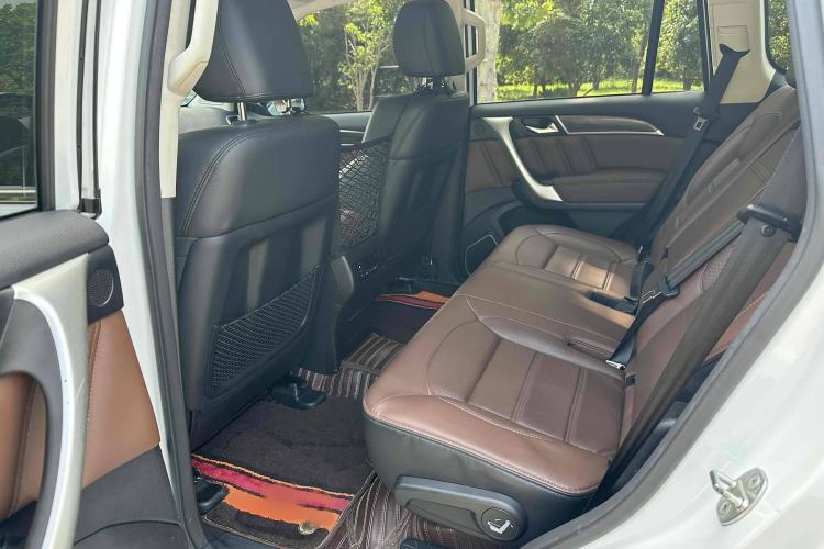 Used Haval H9 2017 2.0T Diesel 4x4 Comfort Edition 5 Seats Interior 8