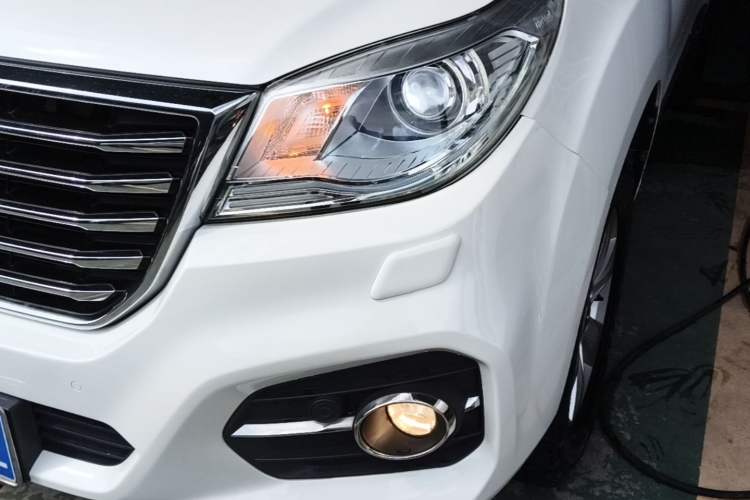 Used Haval H9 2017 2.0T Gasoline 4x4 Premium 5-Seater Left Front Headlight