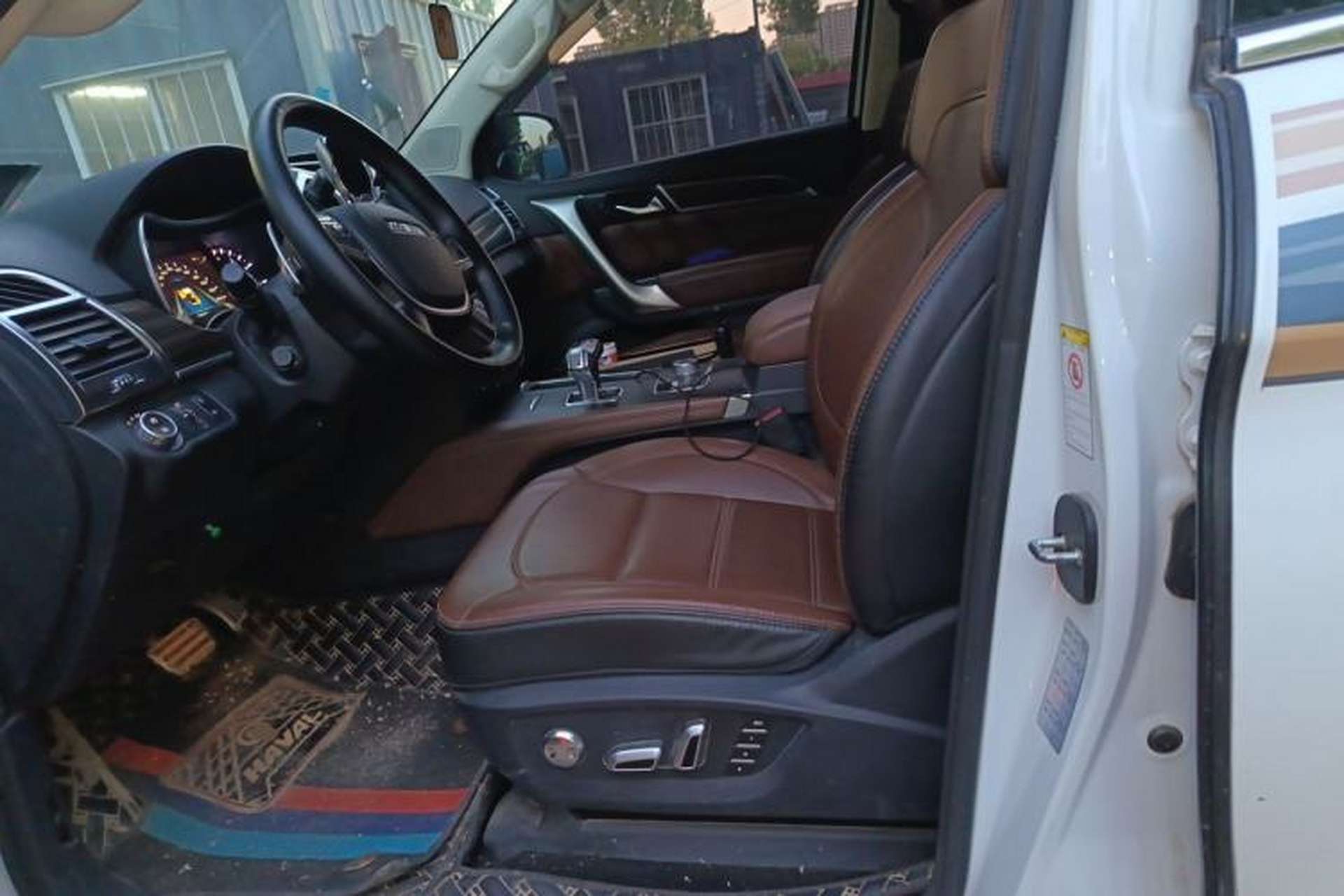 Used Haval H9 2017 2.0T Diesel 4x4 Luxury 7-Seater Left Front Seat