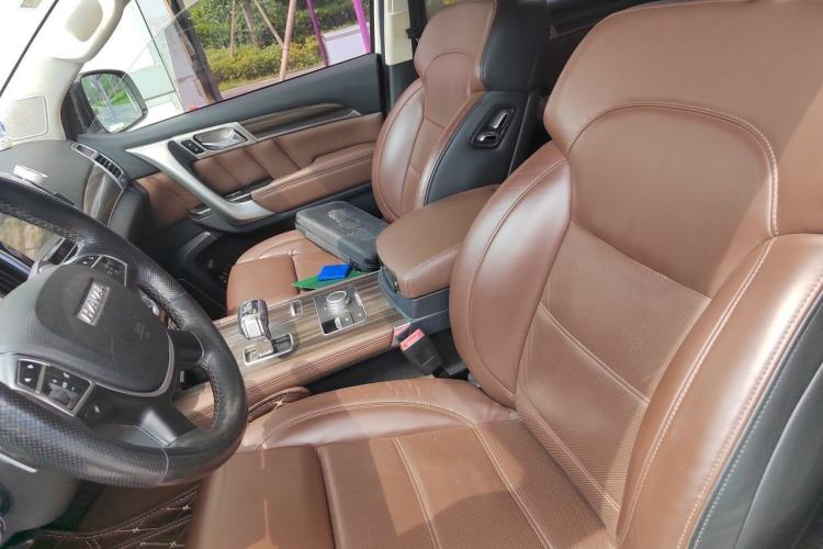 Used Haval H9 2017 2.0T Gasoline 4x4 Prestige Model 7 Seats Left Front Seat