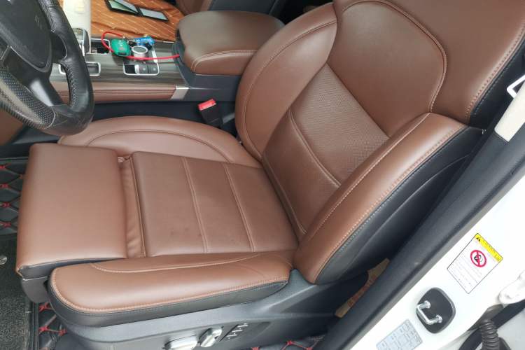 Used Haval H9 2017 2.0T Gasoline 4x4 Luxury 7-Seater Left Front Seat