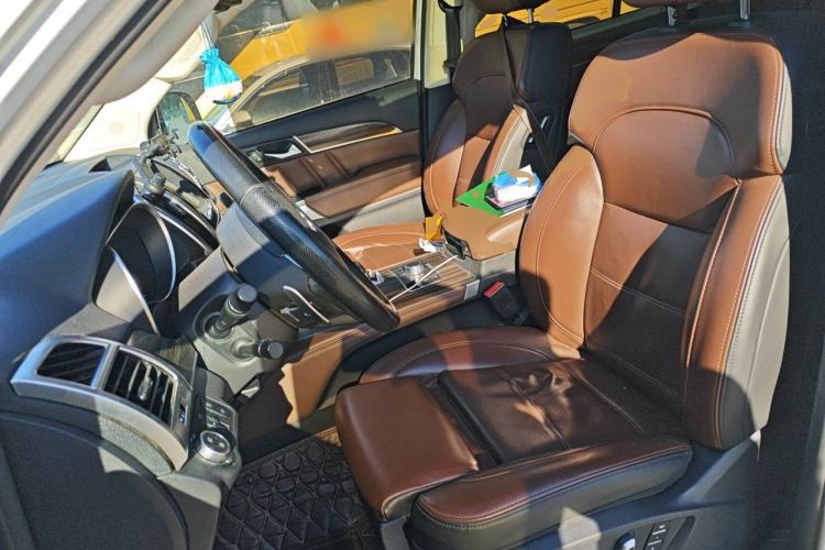 Used Haval H9 2017 2.0T Gasoline 4x4 Prestige Model 7 Seats Left Front Seat