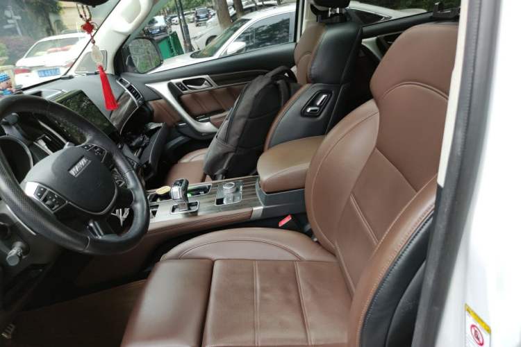 Used Haval H9 2017 2.0T Diesel 4x4 Premium 5-Seater Left Front Seat