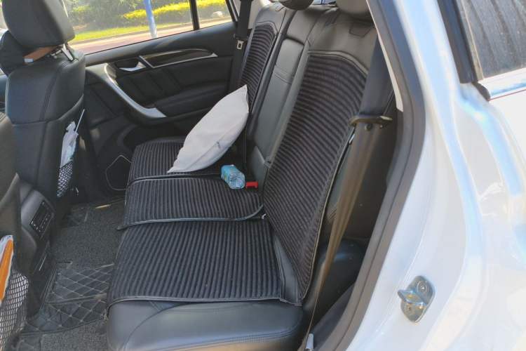 Used Haval H9 2017 2.0T Diesel 4x4 Luxury 7-Seater Left Rear Seat