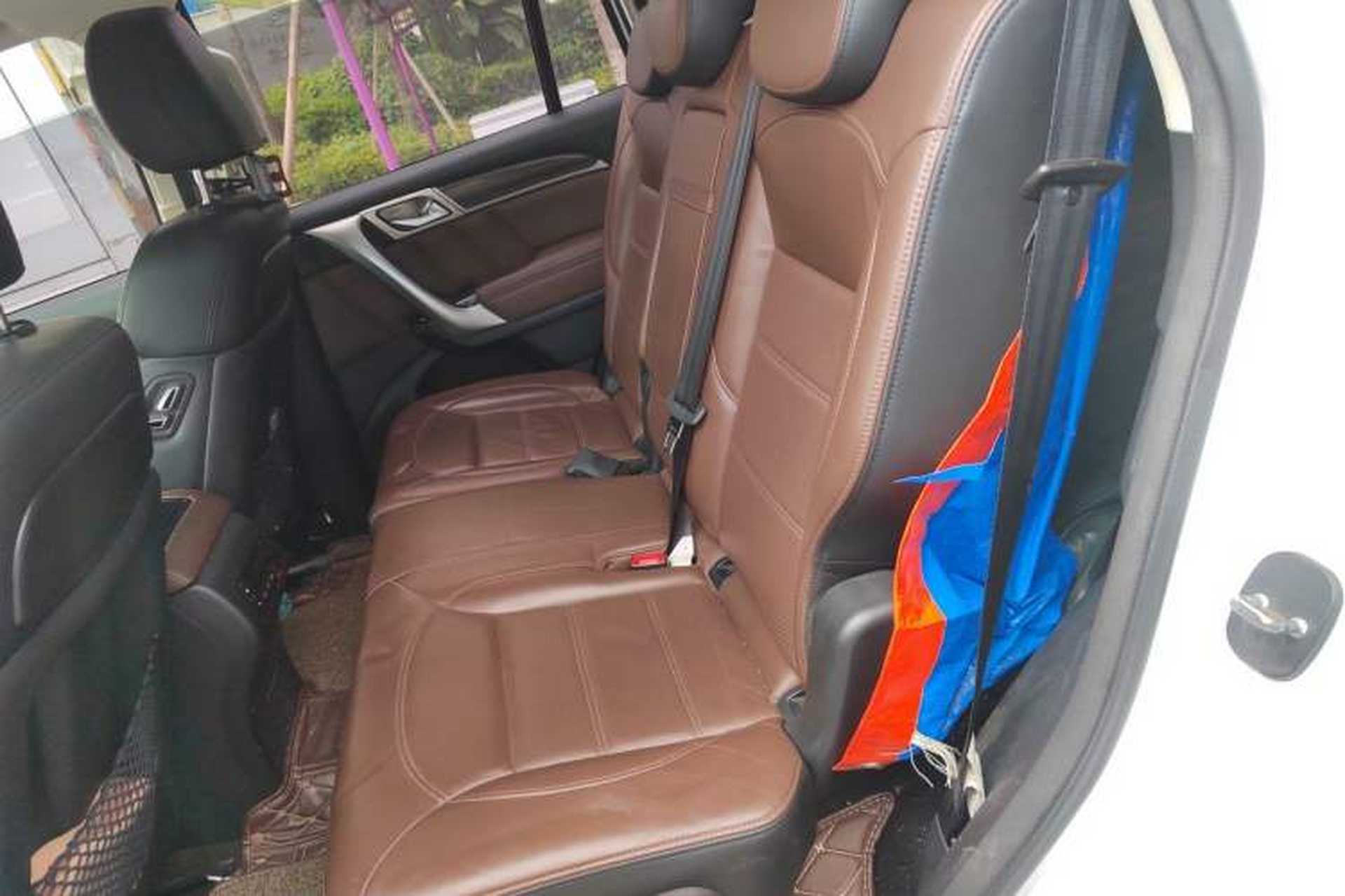 Used Haval H9 2017 2.0T Gasoline 4x4 Prestige Model 7 Seats Left Rear Seat