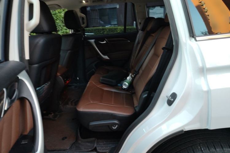 Used Haval H9 2017 2.0T Gasoline 4x4 Luxury 7-Seater Left Rear Seat