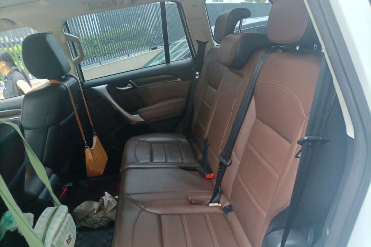 Used Haval H9 2017 2.0T Gasoline 4x4 Luxury 7-Seater Left Rear Seat