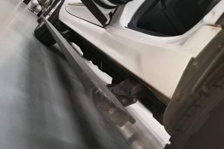 Used Haval H9 2017 2.0T Gasoline 4x4 Luxury 7-Seater Left Side Sill