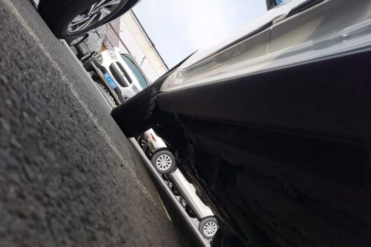 Used Haval H9 2017 2.0T Gasoline 4x4 Premium 5-Seater Left Side Sill