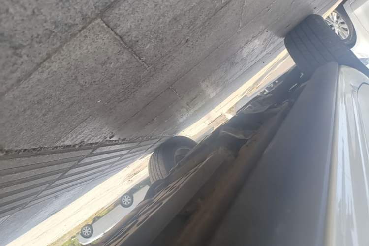 Used Haval H9 2017 2.0T Gasoline 4x4 Premium 5-Seater Left Side Sill