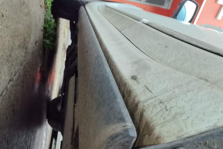 Used Haval H9 2017 2.0T Gasoline 4x4 Luxury 7-Seater Left Side Sill