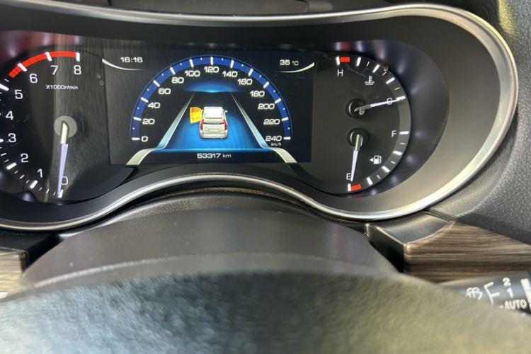 Used Haval H9 2017 2.0T Gasoline 4x4 Premium 5-Seater Odometer Close Up
